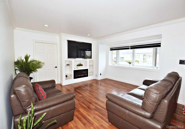 50 Croley Street, Huntington, NY 11743