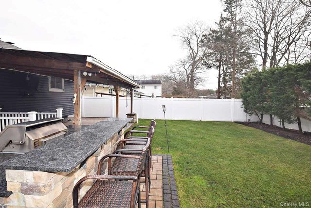 50 Croley Street, Huntington, NY 11743