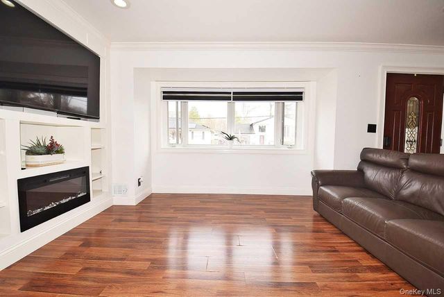 50 Croley Street, Huntington, NY 11743