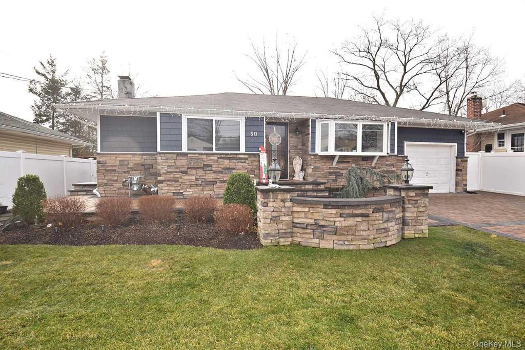 50 Croley Street, Huntington, NY 11743