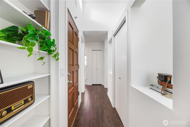 3661 Albion Place N #5, Seattle, WA 98103