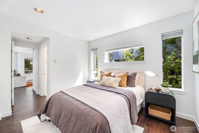 3661 Albion Place N #5, Seattle, WA 98103