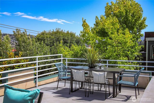 3661 Albion Place N #5, Seattle, WA 98103