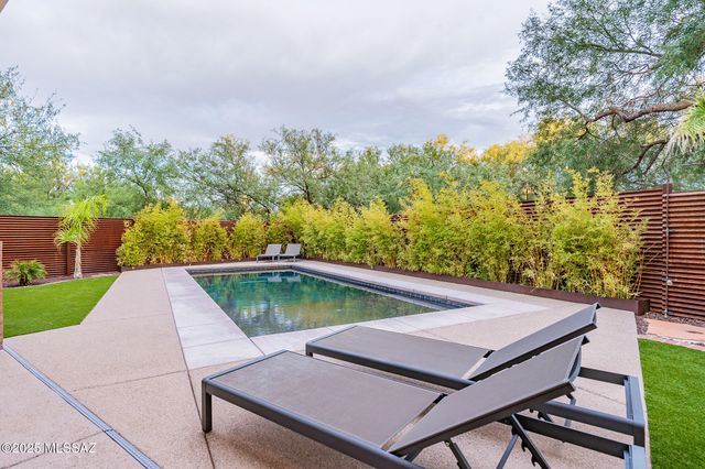 2920 N Old Fort Lowell Court, Tucson, AZ 85712