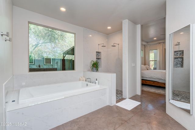 2920 N Old Fort Lowell Court, Tucson, AZ 85712