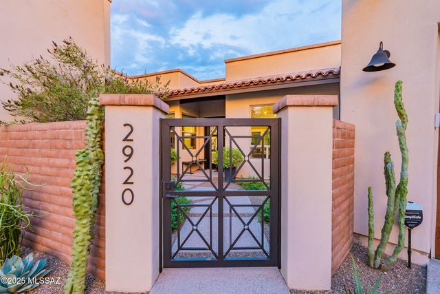 2920 N Old Fort Lowell Court, Tucson, AZ 85712