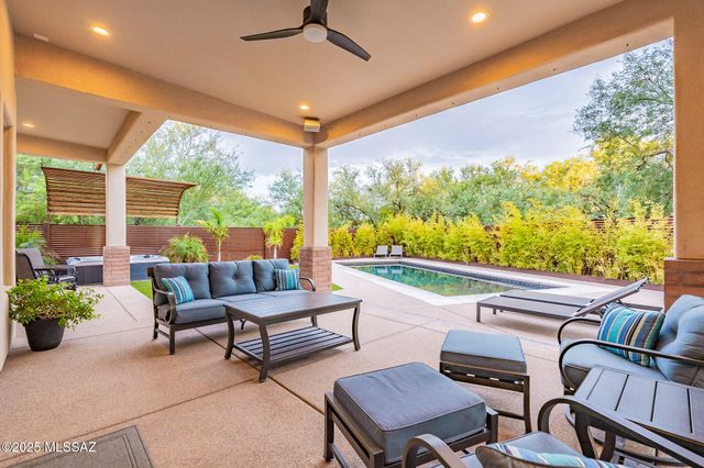 2920 N Old Fort Lowell Court, Tucson, AZ 85712