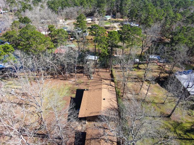 400 Hickory Hill Drive, Burkeville, TX 75932