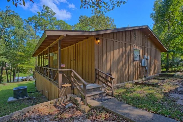 400 Hickory Hill Drive, Burkeville, TX 75932