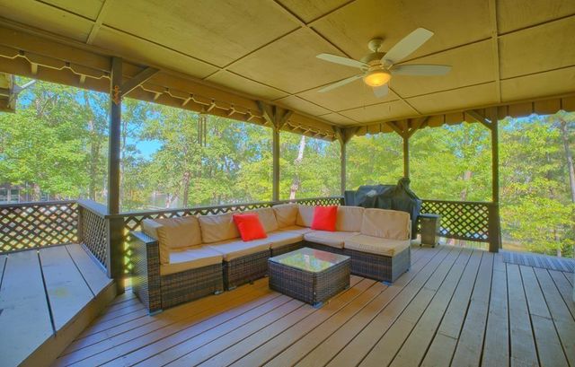 400 Hickory Hill Drive, Burkeville, TX 75932