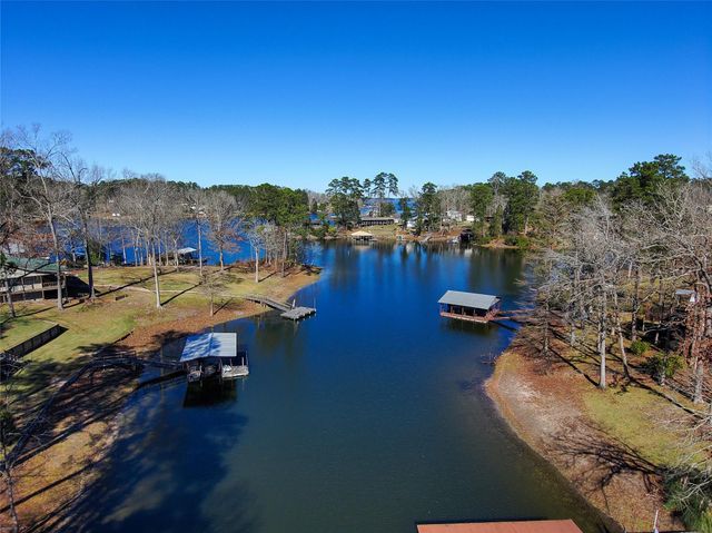 400 Hickory Hill Drive, Burkeville, TX 75932
