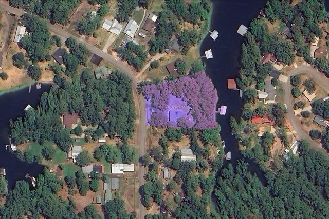 400 Hickory Hill Drive, Burkeville, TX 75932