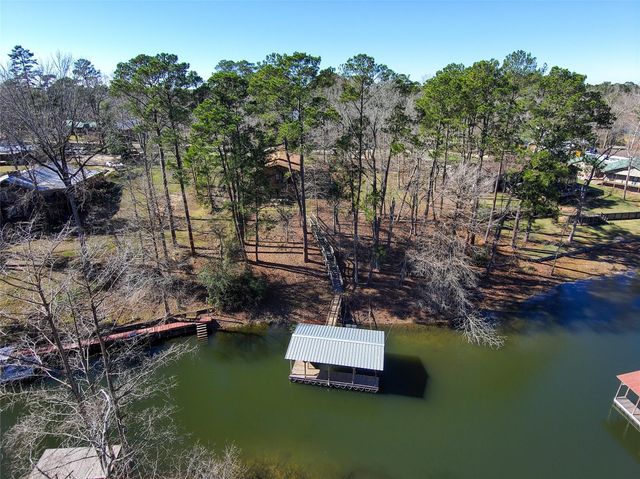 400 Hickory Hill Drive, Burkeville, TX 75932