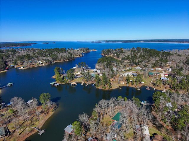 400 Hickory Hill Drive, Burkeville, TX 75932