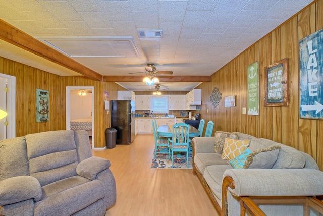 400 Hickory Hill Drive, Burkeville, TX 75932