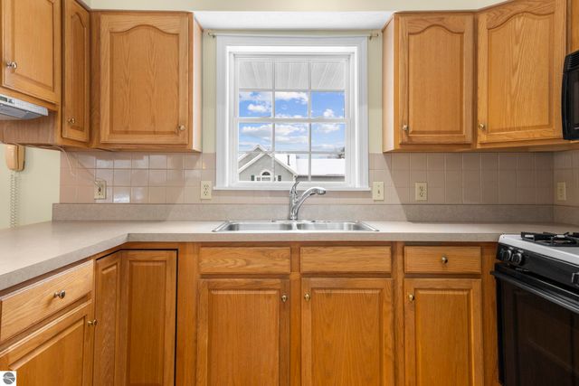 5333 Heritage Way, Traverse City, MI 49685