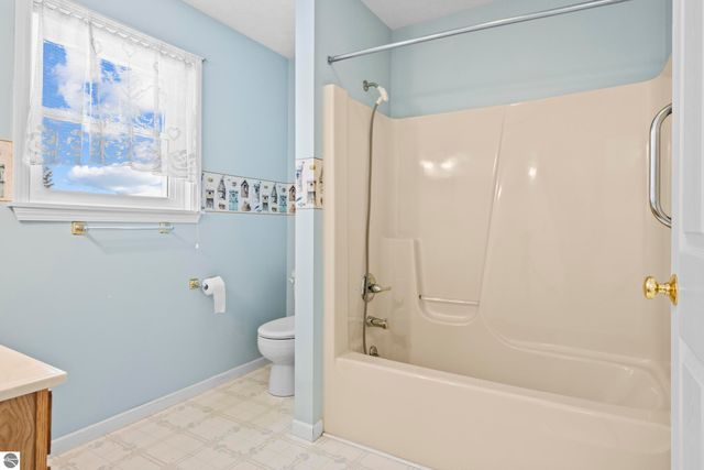 5333 Heritage Way, Traverse City, MI 49685