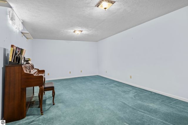 5333 Heritage Way, Traverse City, MI 49685