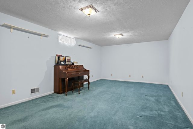 5333 Heritage Way, Traverse City, MI 49685