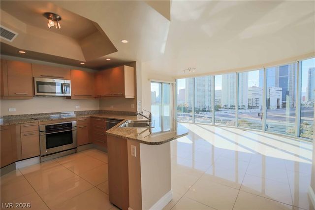 322 KAREN Avenue 1008, Las Vegas, NV 89109