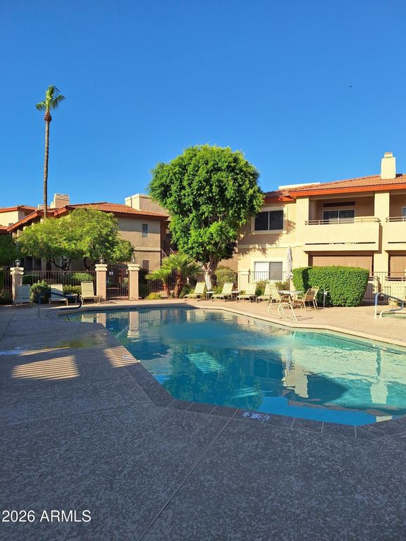 10410 N CAVE CREEK Road 2063, Phoenix, AZ 85020 — photo 2
