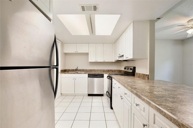 9825 TURF WAY 7, Orlando, FL 32837