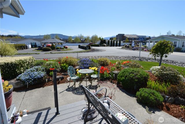 440 W Inlet Lane, Sequim, WA 98382