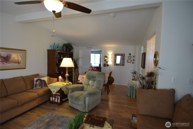 440 W Inlet Lane, Sequim, WA 98382