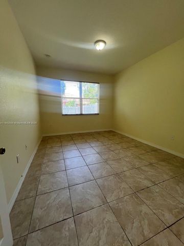 23712 SW 110th Ave, Homestead, FL 33032