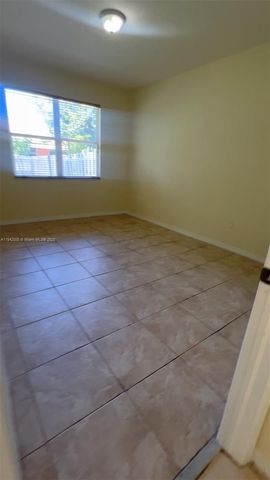 23712 SW 110th Ave, Homestead, FL 33032
