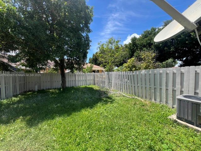 23712 SW 110th Ave, Homestead, FL 33032