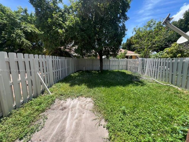23712 SW 110th Ave, Homestead, FL 33032