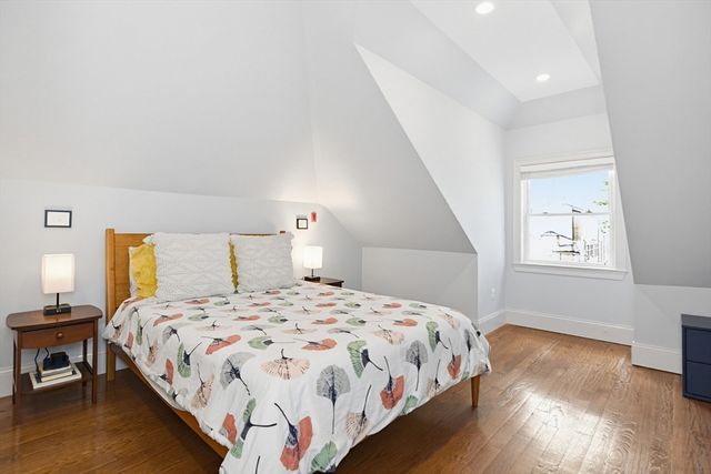 77 South St 3, Boston, MA 02130