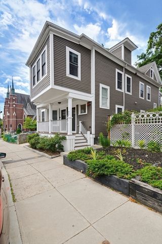 77 South St 3, Boston, MA 02130
