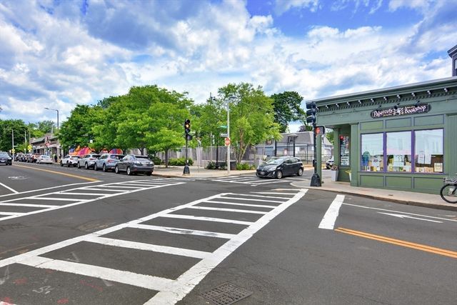 77 South St 3, Boston, MA 02130
