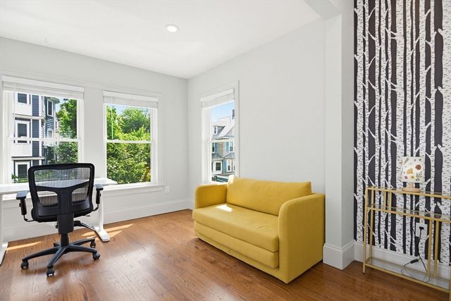 77 South St 3, Boston, MA 02130