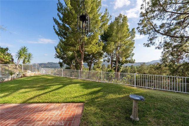516 Venado Vista, La Canada Flintridge, CA 91011