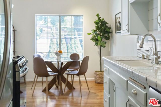 1115 N Beverly Glen Boulevard, Los Angeles, CA 90077