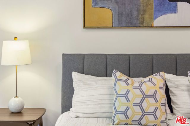 1115 N Beverly Glen Boulevard, Los Angeles, CA 90077