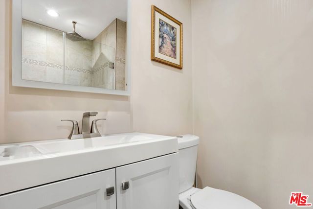 1115 N Beverly Glen Boulevard, Los Angeles, CA 90077