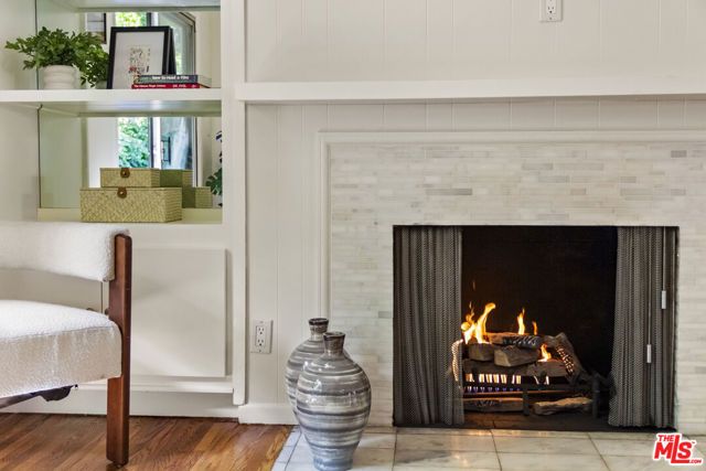 1115 N Beverly Glen Boulevard, Los Angeles, CA 90077