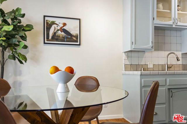 1115 N Beverly Glen Boulevard, Los Angeles, CA 90077