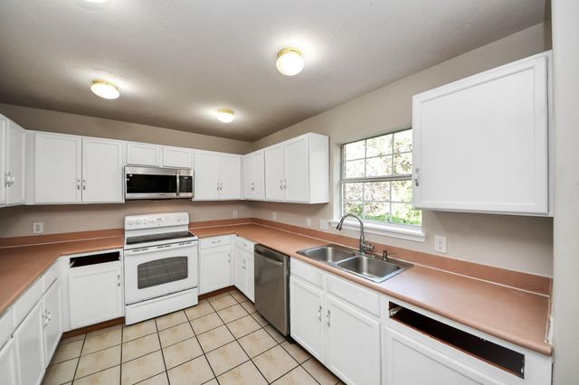 3211 Carmel Valley Drive, Missouri City, TX 77459