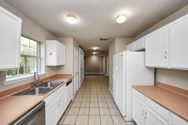 3211 Carmel Valley Drive, Missouri City, TX 77459