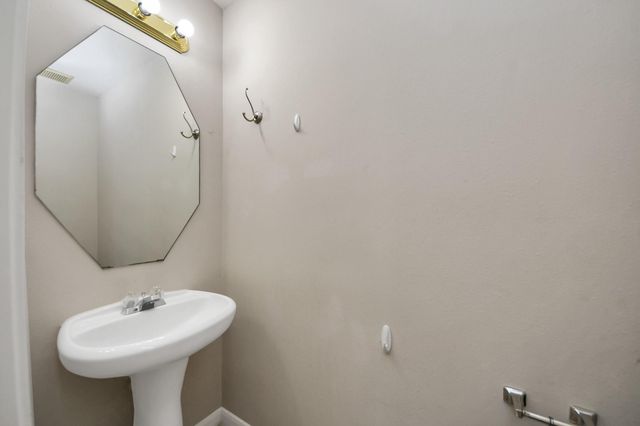 3211 Carmel Valley Drive, Missouri City, TX 77459