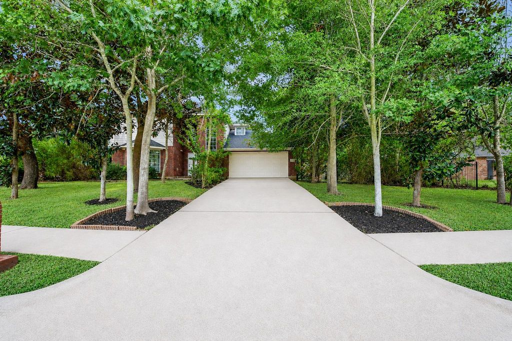 3211 Carmel Valley Drive, Missouri City, TX 77459