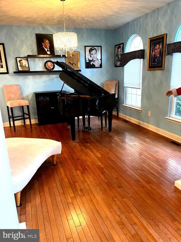 104 WILLOWBROOK CT, Swedesboro, NJ 08085