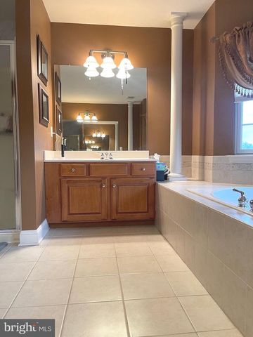 104 WILLOWBROOK CT, Swedesboro, NJ 08085