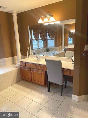 104 WILLOWBROOK CT, Swedesboro, NJ 08085