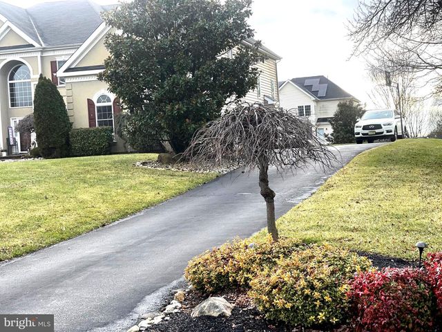 104 WILLOWBROOK CT, Swedesboro, NJ 08085